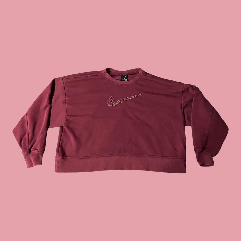 Modern nike logo cropped sweatshirt